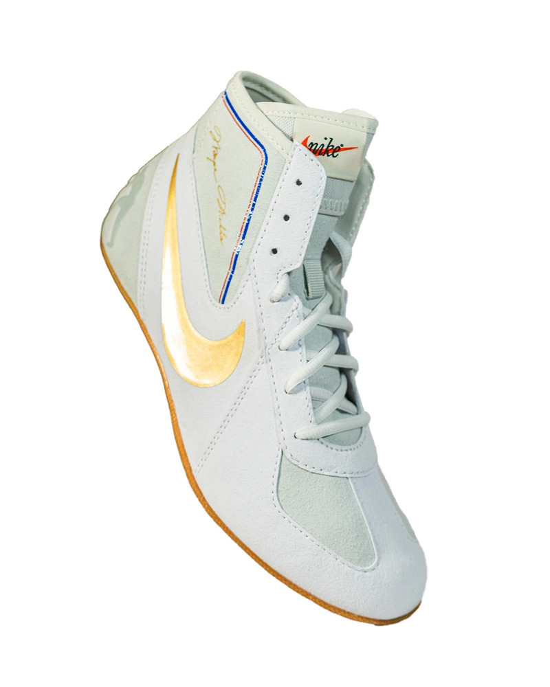 Nike footsweep 2 SE papoutsia palis-photon dust/metal gold